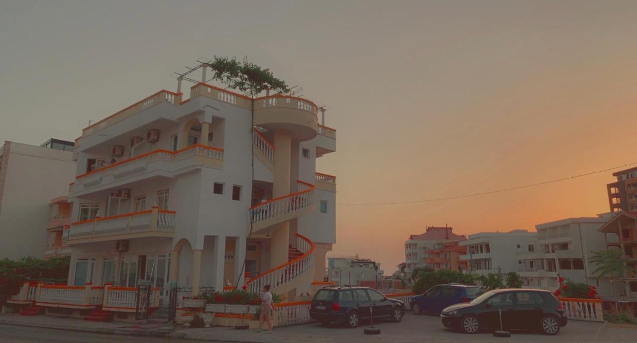 Apartments Delfin Ulcinj Bagian luar foto