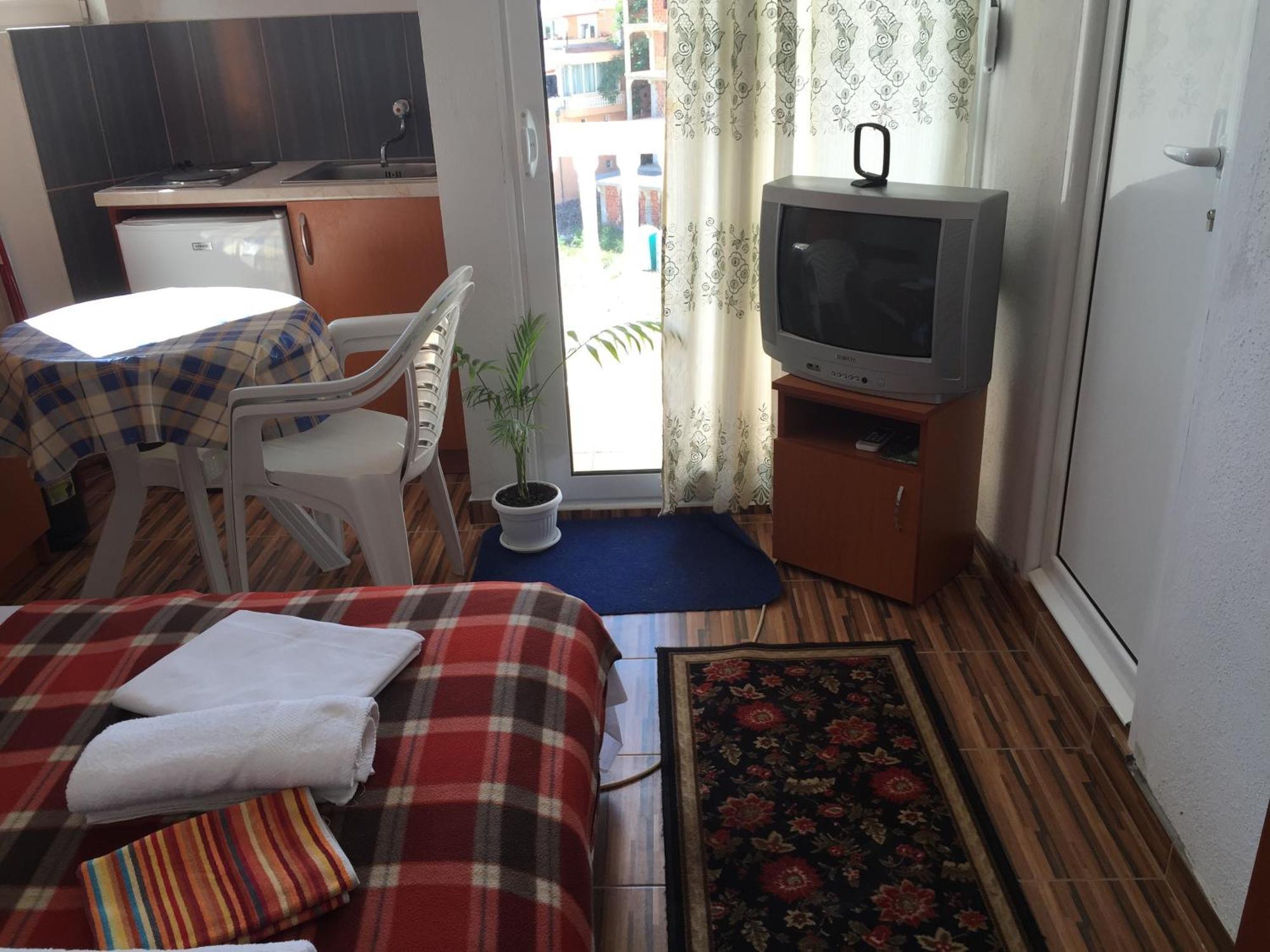 Apartments Delfin Ulcinj Ruang foto