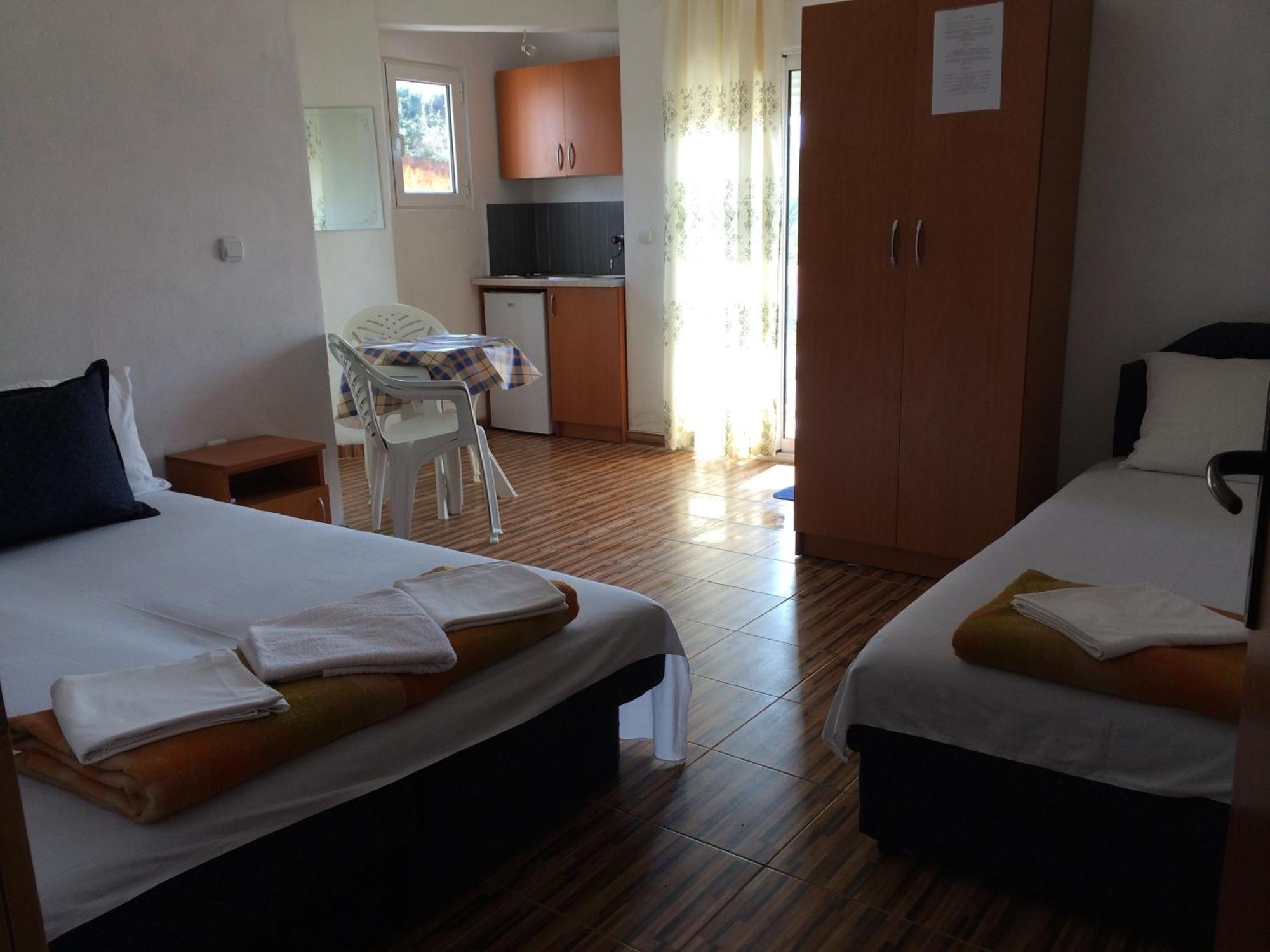 Apartments Delfin Ulcinj Ruang foto