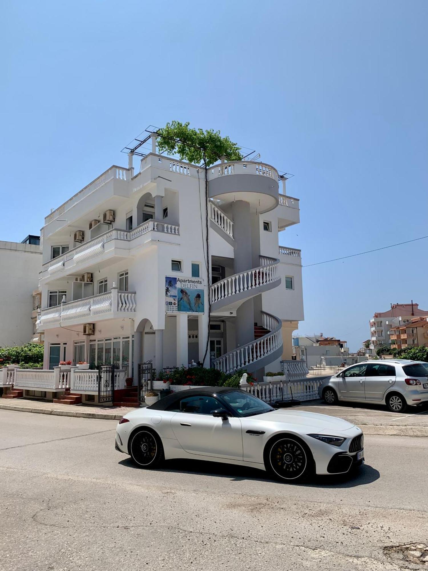 Apartments Delfin Ulcinj Bagian luar foto