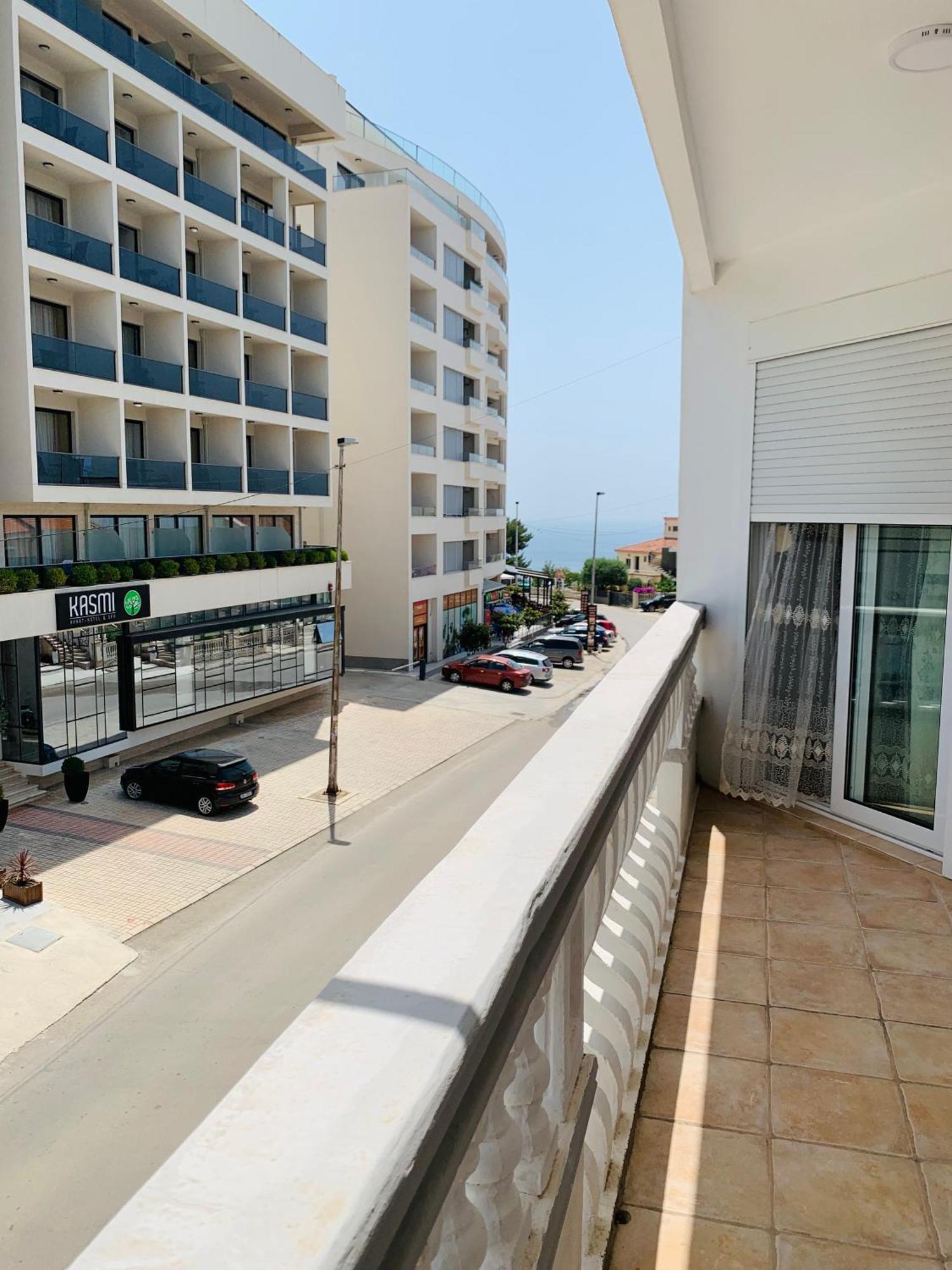 Apartments Delfin Ulcinj Bagian luar foto