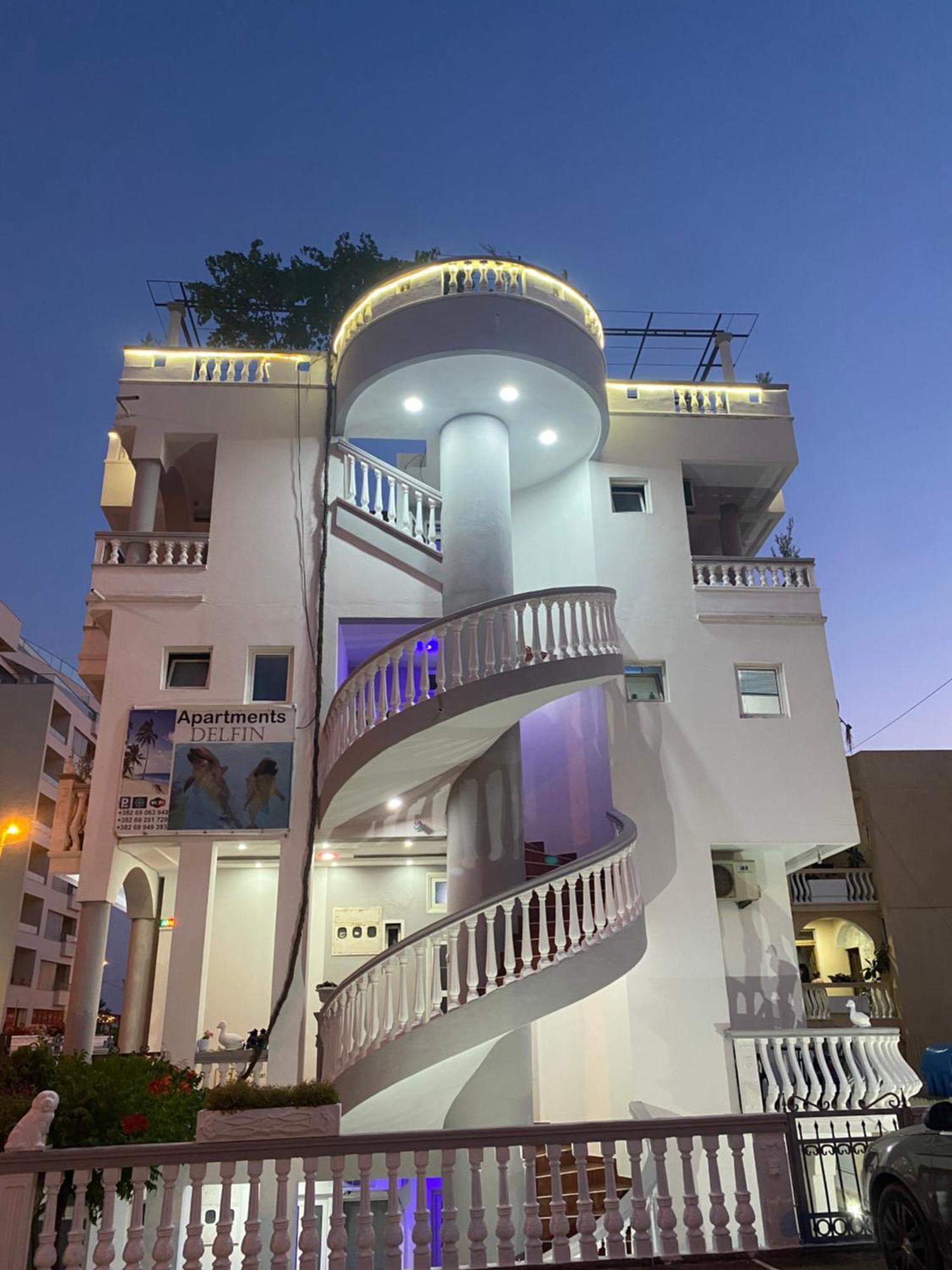 Apartments Delfin Ulcinj Bagian luar foto