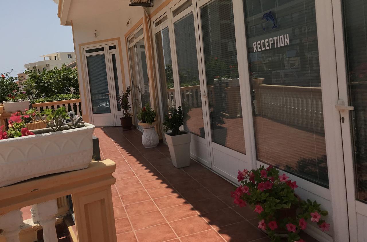 Apartments Delfin Ulcinj Bagian luar foto